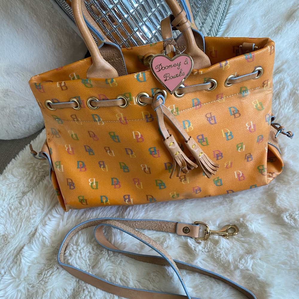 Dooney & Bourke purse